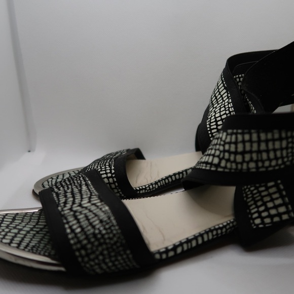 STUART WEITZMAN Speckled Embossed Print Cross Cross Ankle Flats - Picture 7 of 12